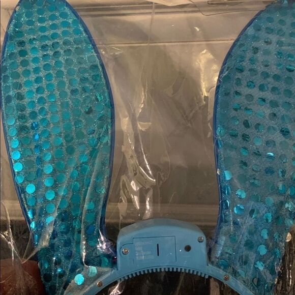 DISNEY PARKS TURQUOISE BLUE SEQUINS LIGHT UP OSWALD BUNNY EARS HEADBAND HAT NWT - Picture 3 of 4